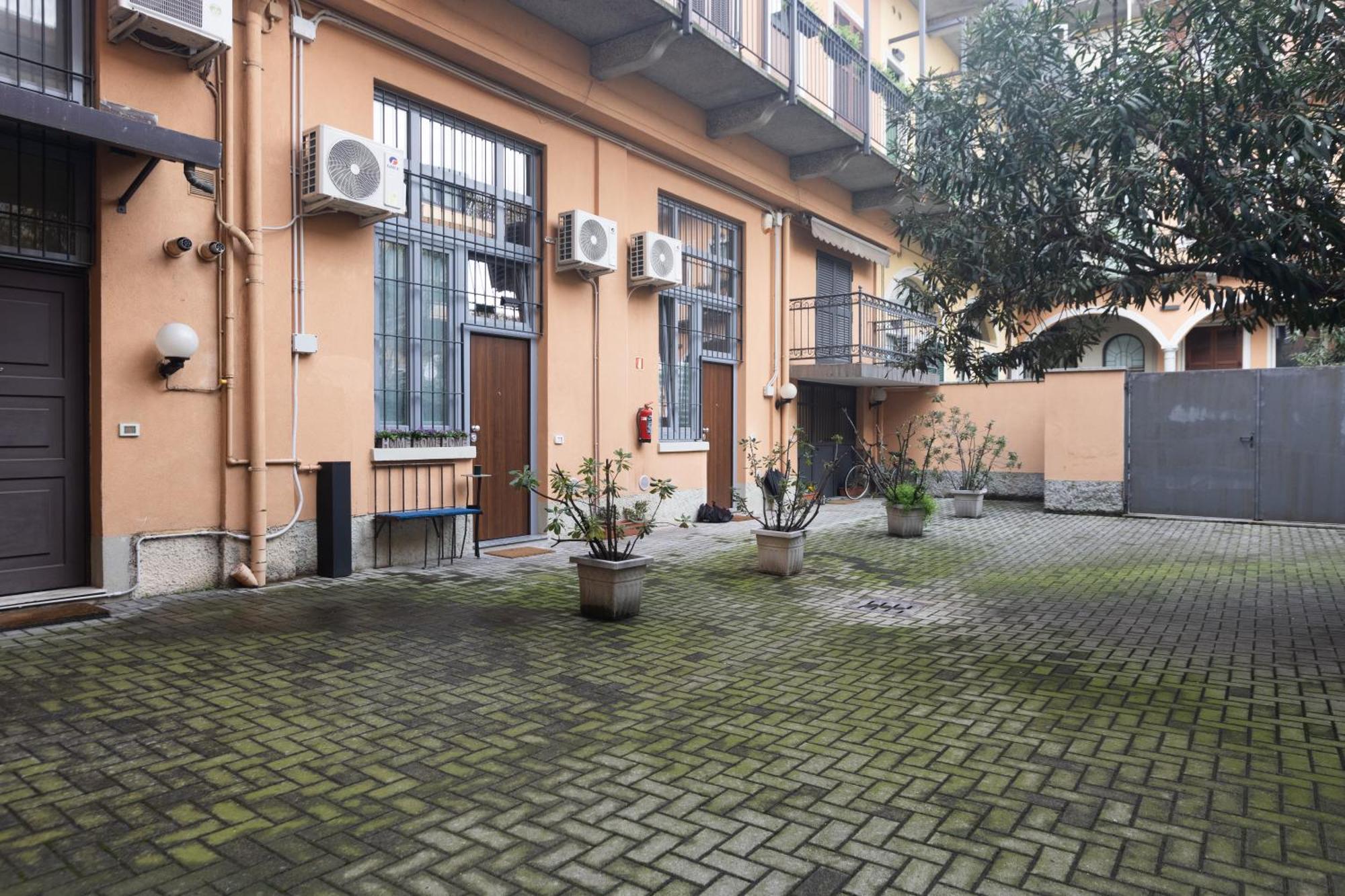 Moderno E Confortevole Loft Tra Navigli E Bocconi Milan Exterior photo